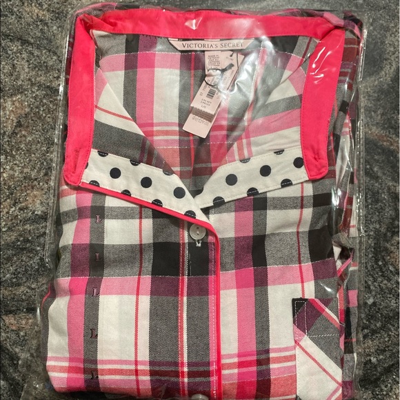 Victoria’s Secret Dreamer Flannel pajama set L - Picture 2 of 2